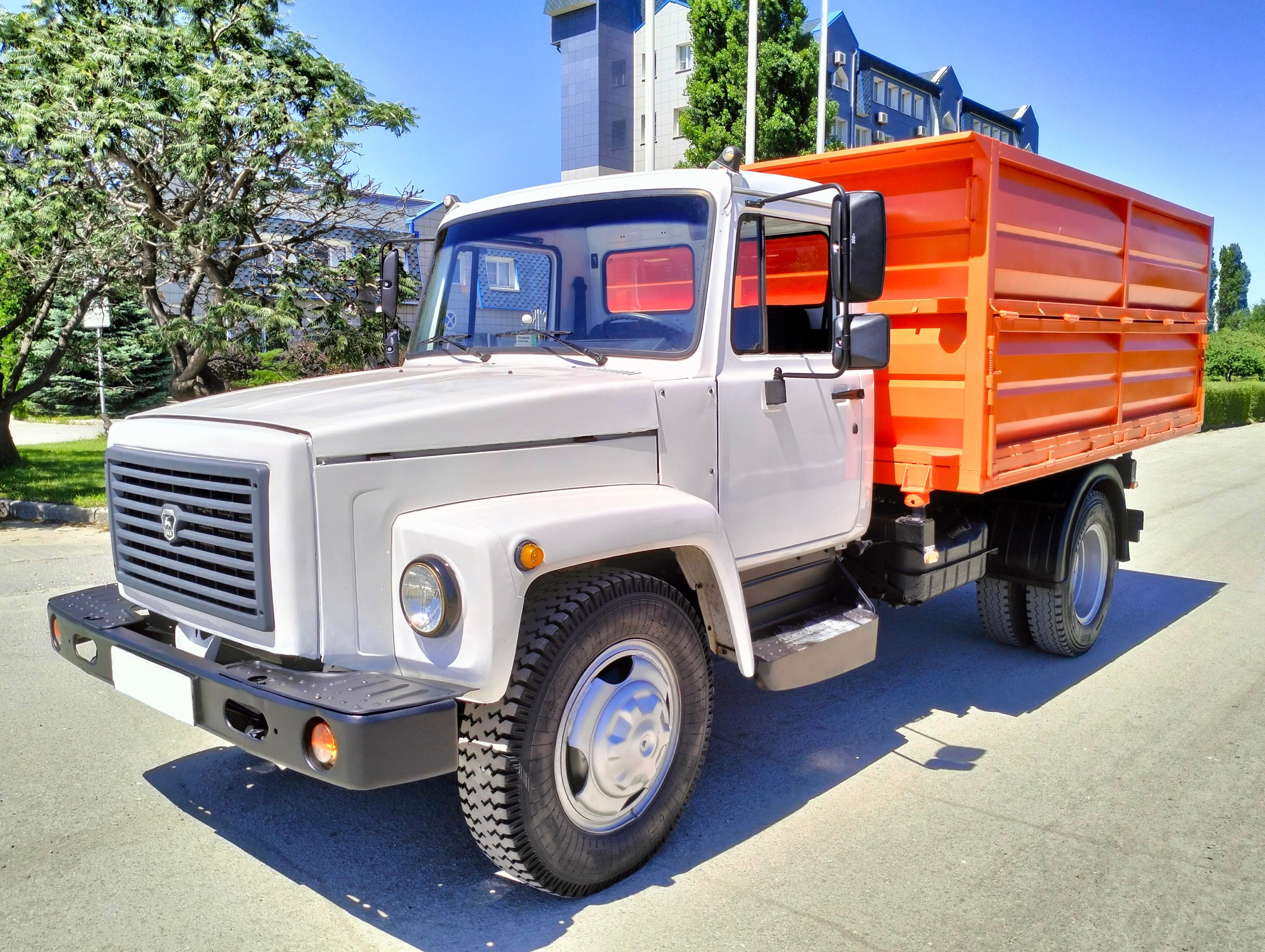 ГАЗ-3309 Самосвалы и ассенизаторы